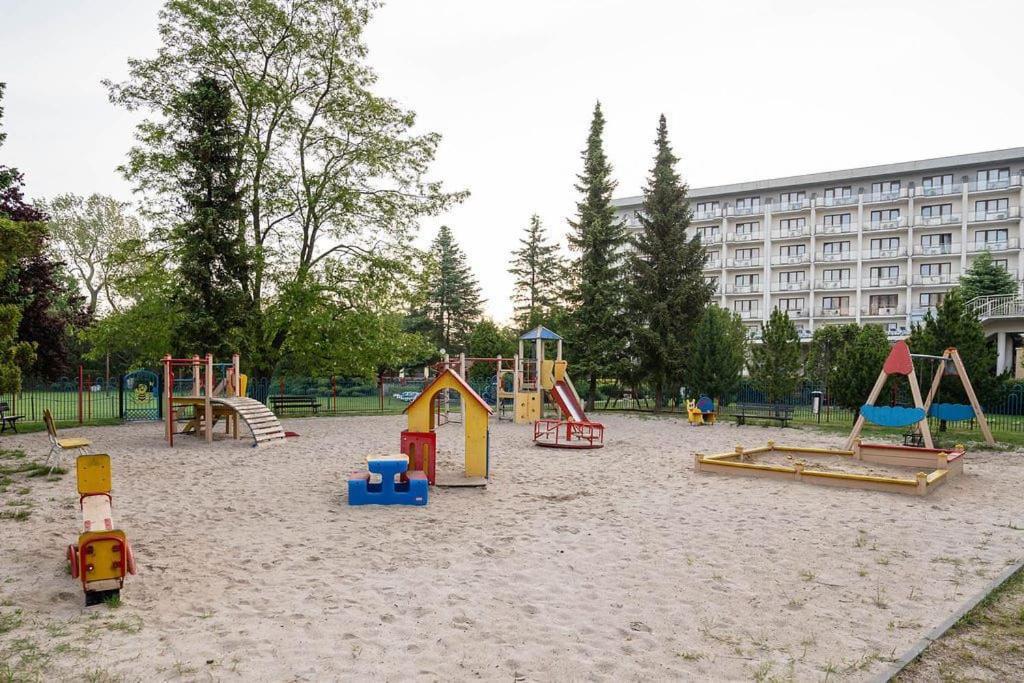 Apartament Ania Z Widokiem Na Morze W Hotelu Arka Kolobrzeg Exterior photo